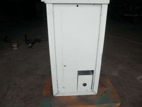 Old lose draw sigarette machine