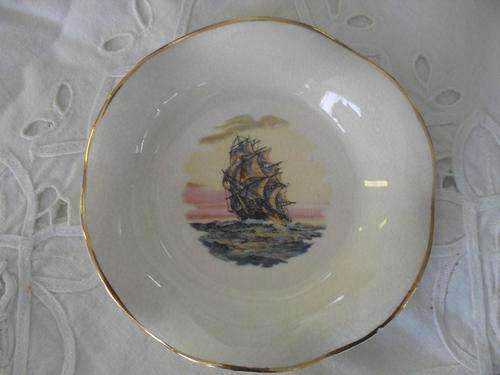 BEAUTIFUL SANDLAND WARE BUTTER OR BON BON DISH (SAILING SHIP) - Great Condition ! See All Photos !