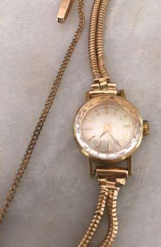 Beautiful solid 18ct gold antique watch in working order