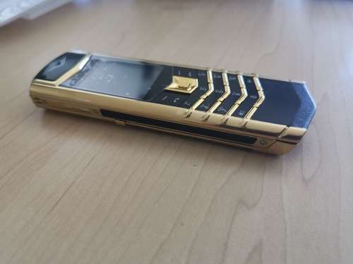 Vertu replica | Gold