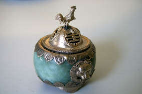 VINTAGE JADE INCENSE BURNER (XIANGLU)