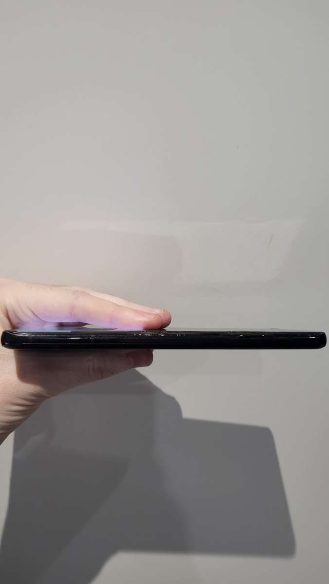 S21 Ultra (cracked screen)