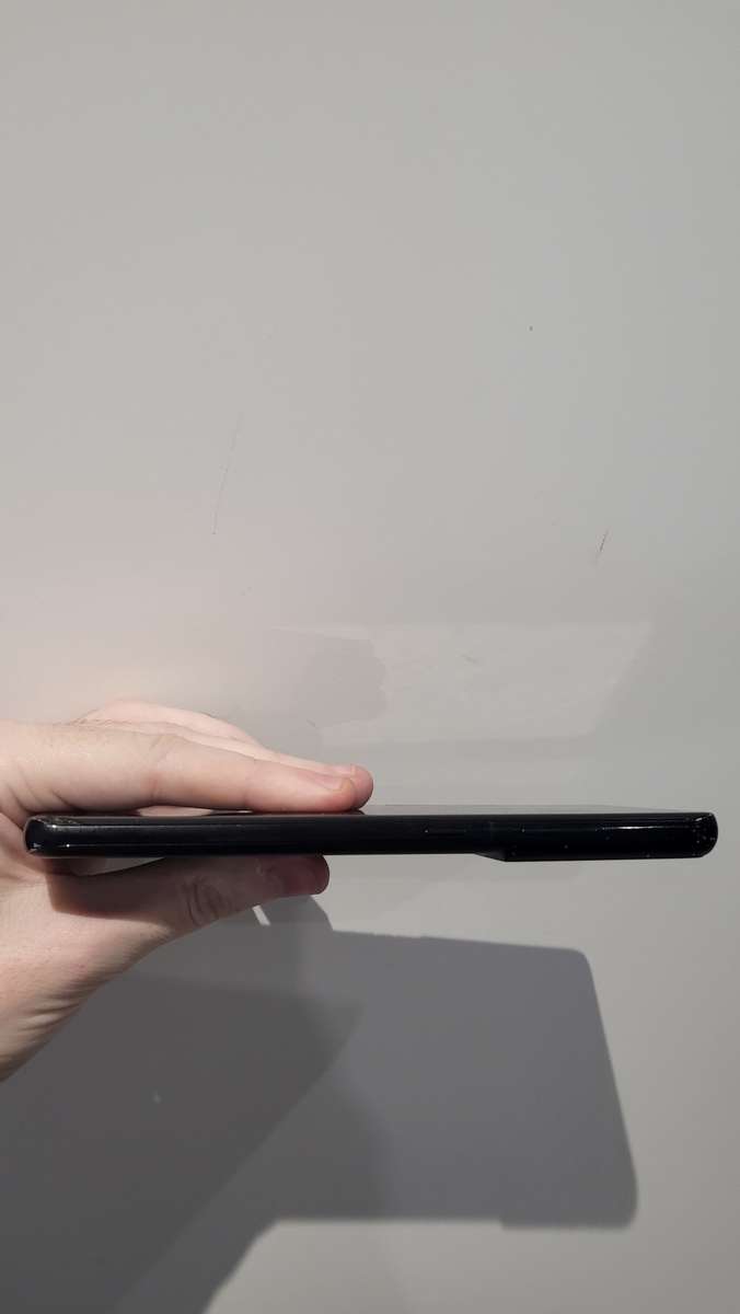 S21 Ultra (cracked screen)