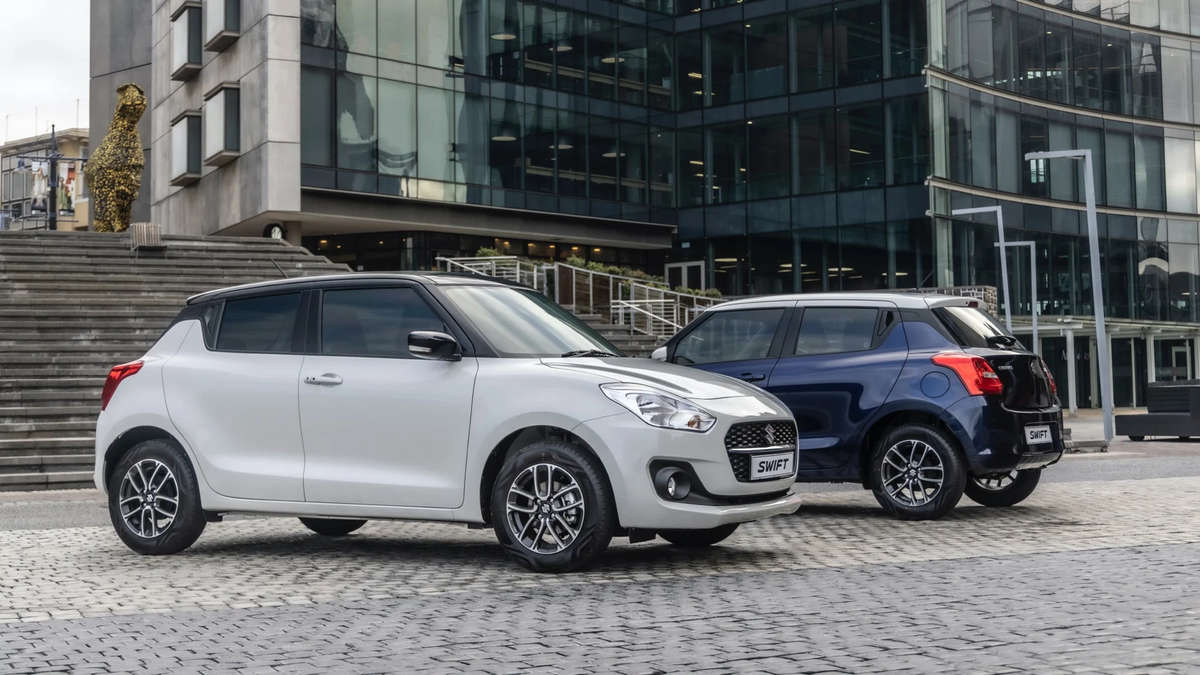 2023 Suzuki Swift GLX MT (White)